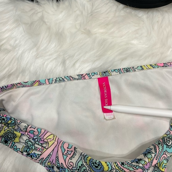 Vintage Victoria's Secret Black and Paisley Bikini Set - Picture 3 of 11